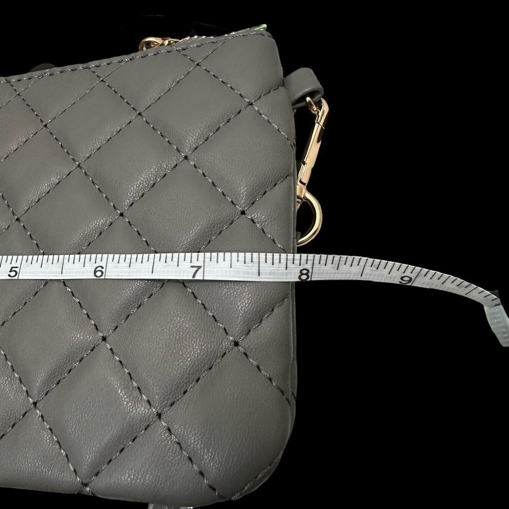 NWT Badgley Mischka Vegan Leather Quilted Wristlet Clutch Grey Gold-Tone Logo - Picture 5 of 6